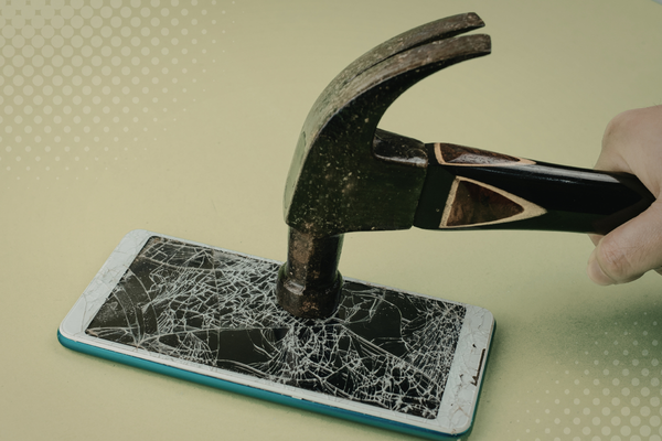 marteau cassant smartphone